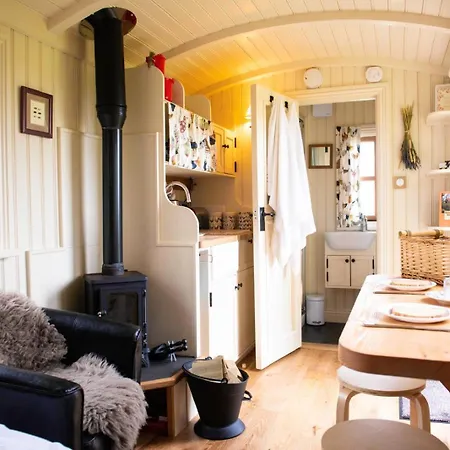 Morndyke Shepherds Huts Thirsk