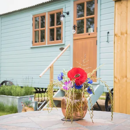 Campsite Morndyke Shepherds Huts 3*