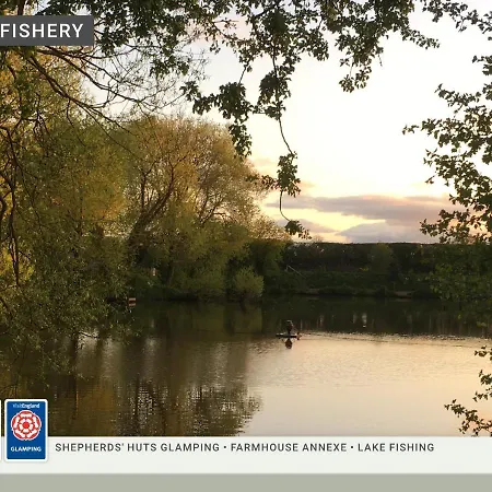 Camping Morndyke Shepherds Huts Thirsk
