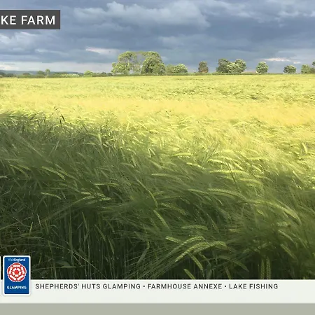 Morndyke Shepherds Huts Camping