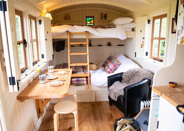 Morndyke Shepherds Huts 캠프장 3*