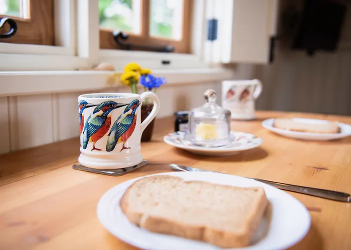 Morndyke Shepherds Huts Camping 3*