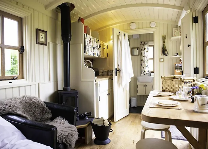 Camping Morndyke Shepherds Huts