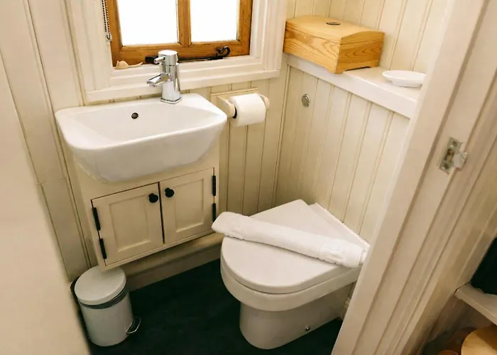 Camping Morndyke Shepherds Huts