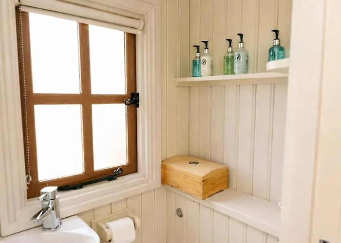 Camping Morndyke Shepherds Huts 3*