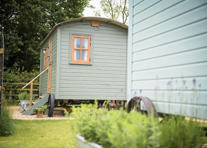 Camping Morndyke Shepherds Huts Thirsk